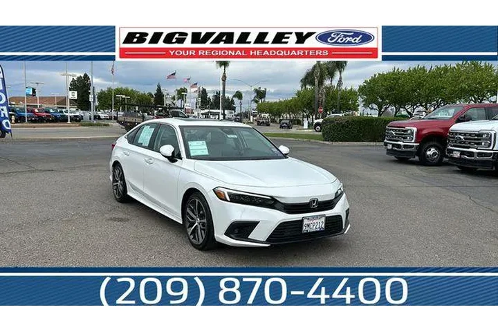 $31888 : Honda Civic 2024 Touring 4dr image 1
