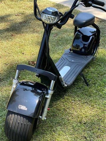 $1000 : SCOOTER FOR SALE image 1