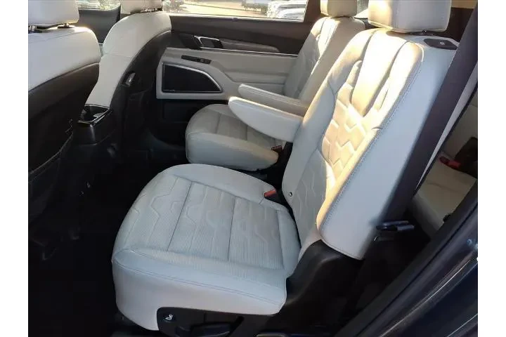 $28995 : Kia Telluride 2021 AWD SX 4d image 9