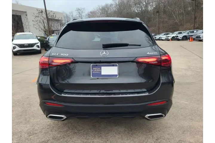 $33903 : Mercedes-Benz GLC 2023 AWD G image 6