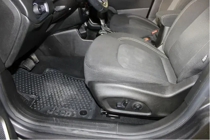 $17800 : Jeep Renegade 2021 Latitude image 10