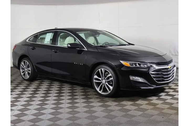 $19653 : Chevrolet Malibu 2024 LT 4dr image 2