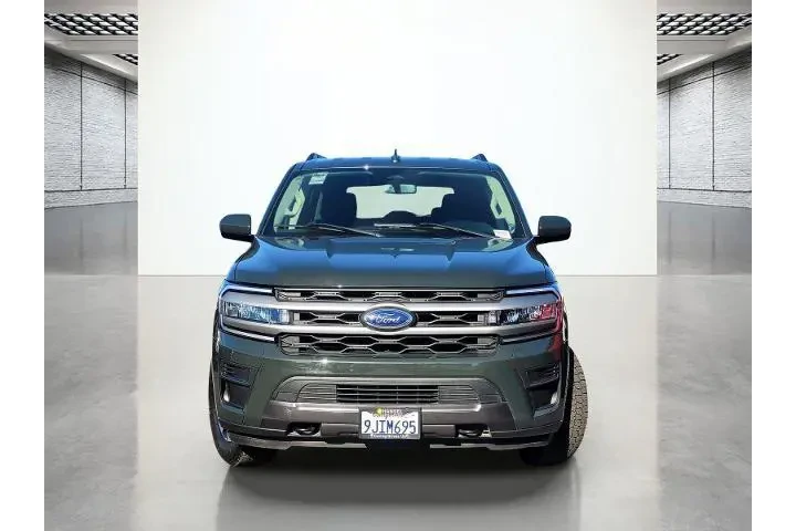$39999 : Ford Expedition 2023 4x4 XLT image 2