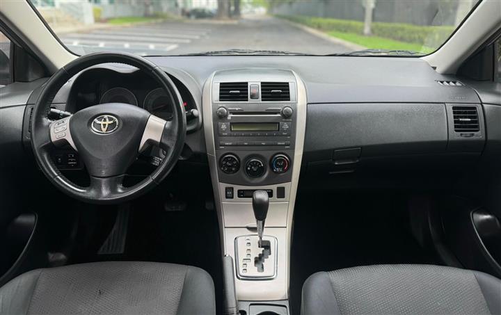 $8500 : Toyota Corolla SPORT 2010 image 3