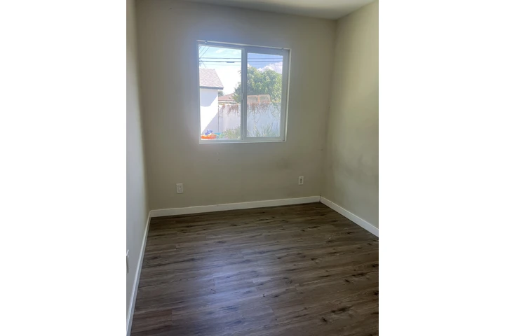 $1800 : Rento image 8