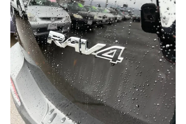 $12500 : 2015 RAV4 LE image 10