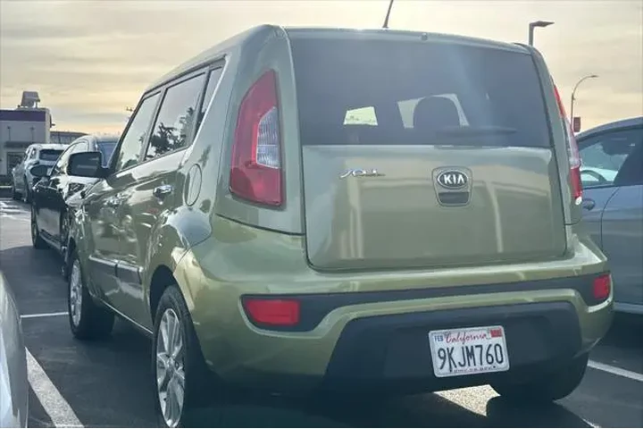 $2750 : Kia Soul 2013 + 4dr Crossove image 4