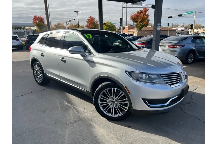 2017 MKX Reserve image 3