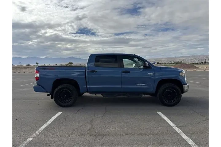 $34989 : Toyota Tundra 2018 4x4 SR5 4 image 4