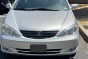 2004 Toyota Camry XLE Senda 4D en Los Angeles