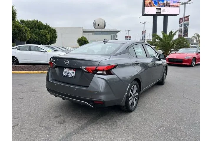 $17981 : Nissan Versa 2025 SV 4dr Sed image 6