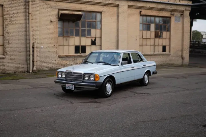 $10988 : 1978 Mercedes-Benz 240-Class image 4