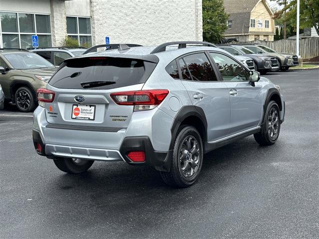 $24874 : PRE-OWNED 2021 SUBARU CROSSTR image 2