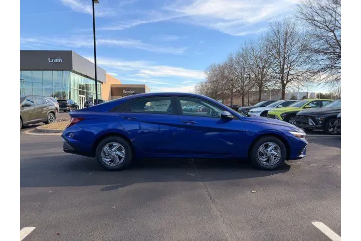 $22040 : Hyundai ELANTRA 2026 SE 4dr image 8