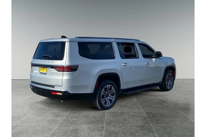 $38907 : Jeep Wagoneer L 2024 image 5