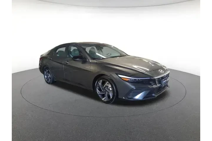 $20700 : Hyundai ELANTRA 2025 SEL Spo image 1