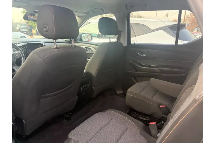 $14950 : 2018 Traverse LT Cloth image 8