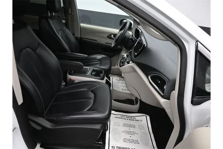 $23761 : Chrysler Pacifica 2023 Touri image 6