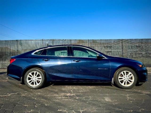 $12971 : 2017 Malibu LT image 6