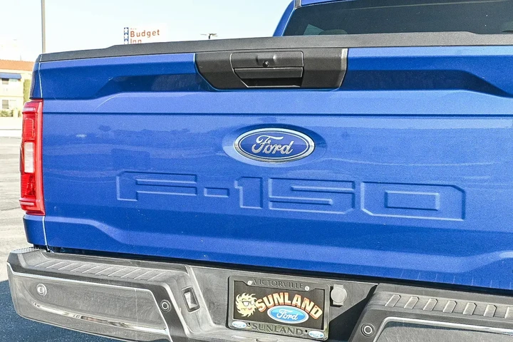 Ford F-150 2023 4x2 XLT 4dr image 9