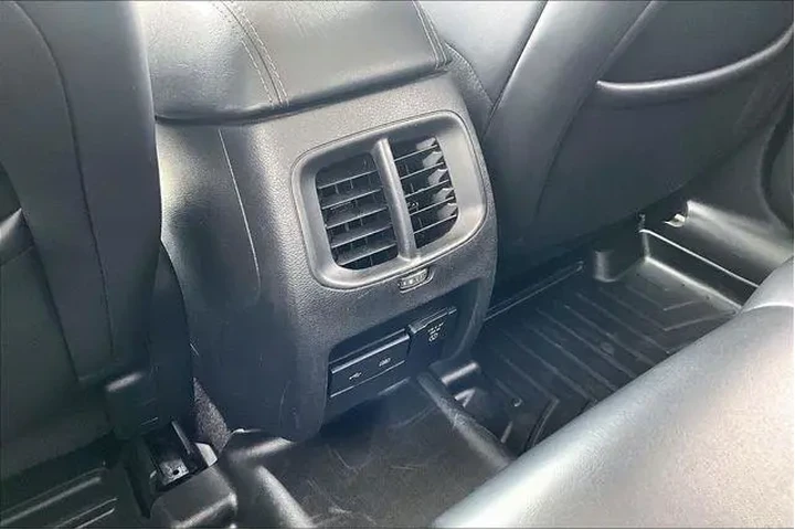 $18500 : Jeep Cherokee 2019 4x4 High image 10