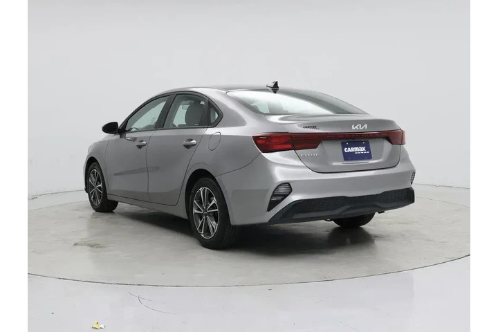 $18998 : Kia Forte 2024 LXS 4dr Sedan image 2
