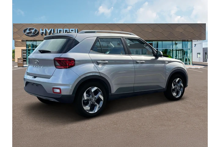 $19594 : Hyundai VENUE 2024 SEL 4dr C image 8