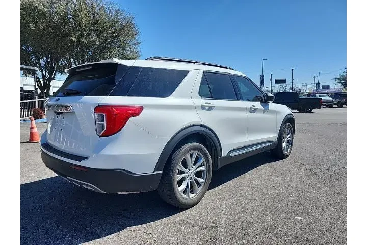 $25998 : Ford Explorer 2023 XLT 4dr S image 3
