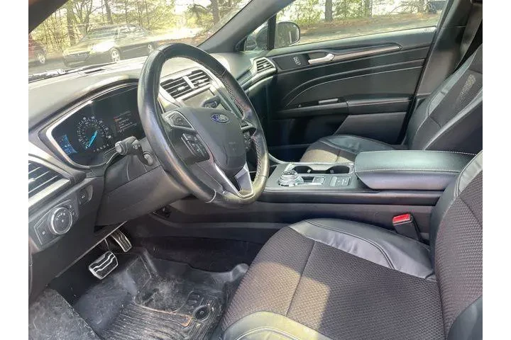 $20039 : Ford Fusion 2019 AWD V6 Spor image 9