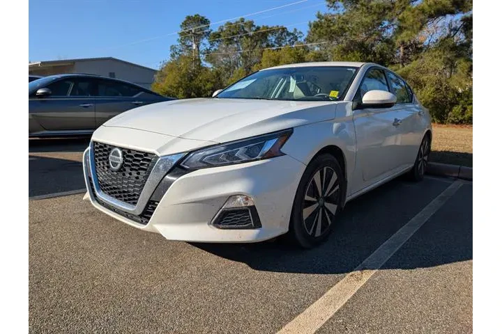 $18835 : Nissan Altima 2022 2.5 SV 4d image 5