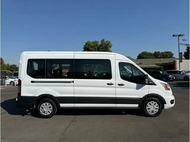 2022 Transit-350 Passenger image 3