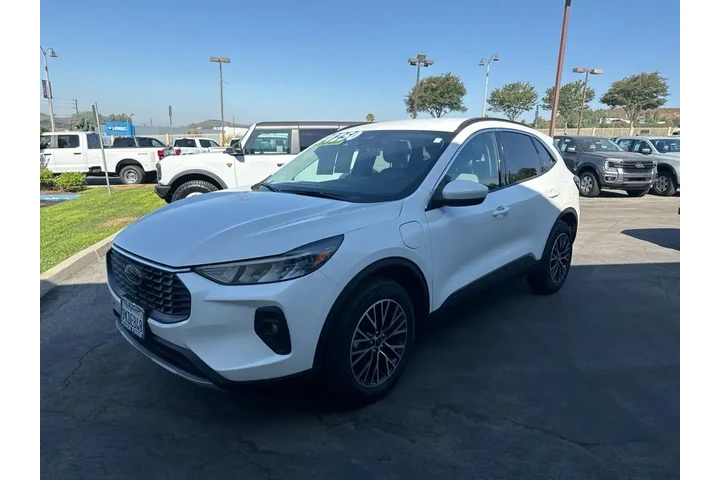 $26250 : Ford Escape Plug-In Hybrid 2 image 3