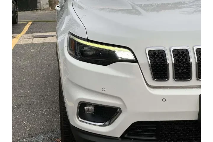 $21939 : Jeep Cherokee 2021 4x4 Limit image 9