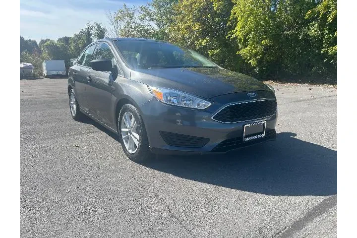 $9990 : Ford Focus 2018 SE 4dr Sedan image 6