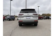$24995 : Jeep Grand Cherokee L 2022 4 thumbnail