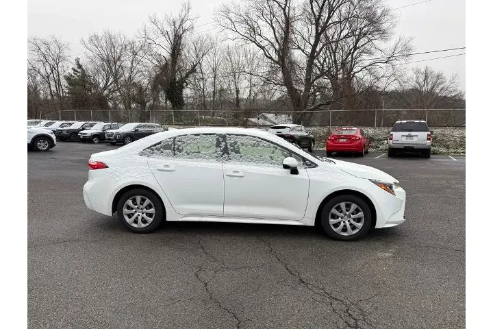 $18822 : Toyota Corolla 2023 LE 4dr S image 10