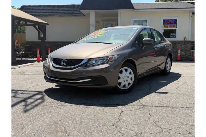 2015 Civic LX image 1