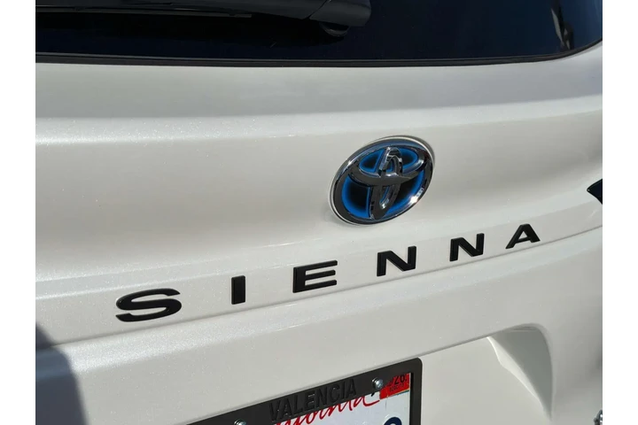 $38980 : Toyota Sienna 2022 XLE 8-Pas image 6