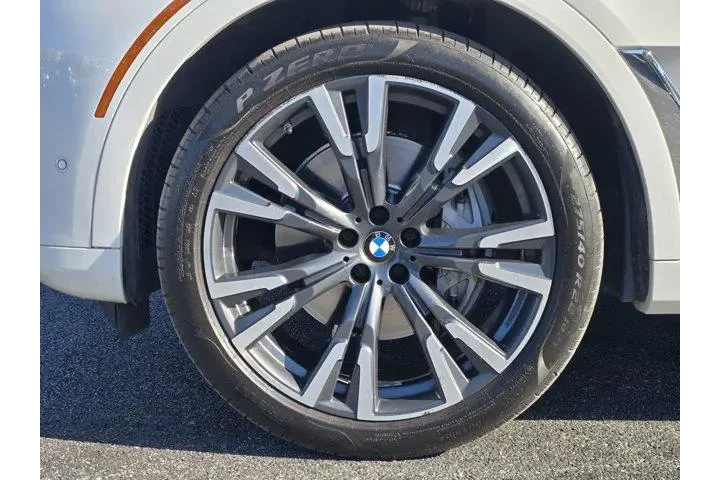 $31991 : BMW X7 2021 AWD xDrive40i 4d image 10