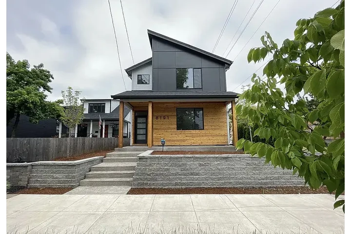 $2000 : HOME FOR RENT IN PORTLAND OR image 1