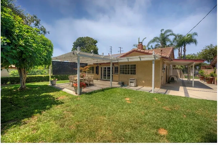 $1500 : Anaheim - 4 Bathroom image 3