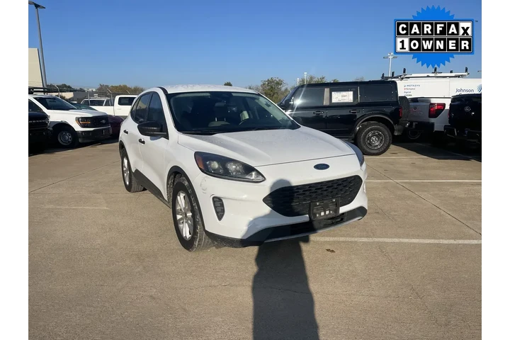 $14359 : Ford Escape 2021 S 4dr SUV image 2