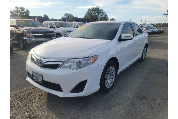 $9999 : 2012 Camry LE image 4
