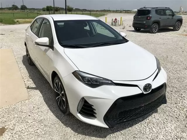 $11000 : 2017 Toyota Corolla SE Sedan image 2