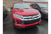 $16993 : Mitsubishi Outlander Sport 2 thumbnail