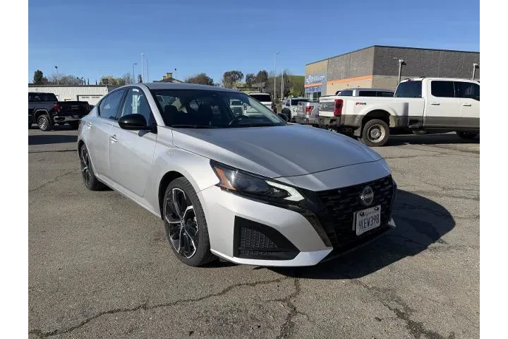 $21000 : Nissan Altima 2024 2.5 SR 4d image 7