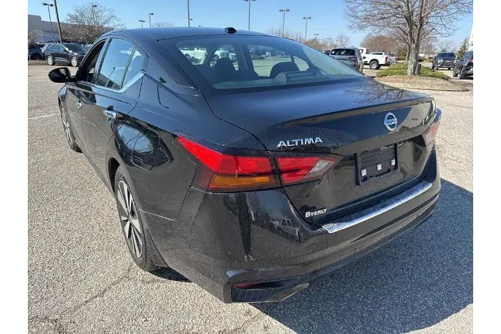 $15500 : Nissan Altima 2020 2.5 SV 4d image 9