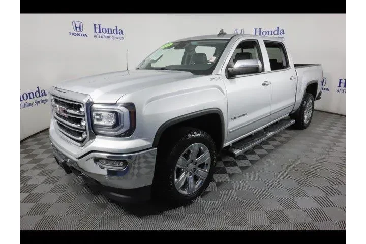 $32875 : GMC Sierra 1500 2018 4x4 SLT image 3