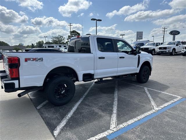 $61000 : 2024 F-350 Truck Crew Cab V-8 image 6