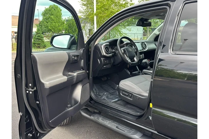 $33883 : Silver Certified 2020 Tacoma image 2
